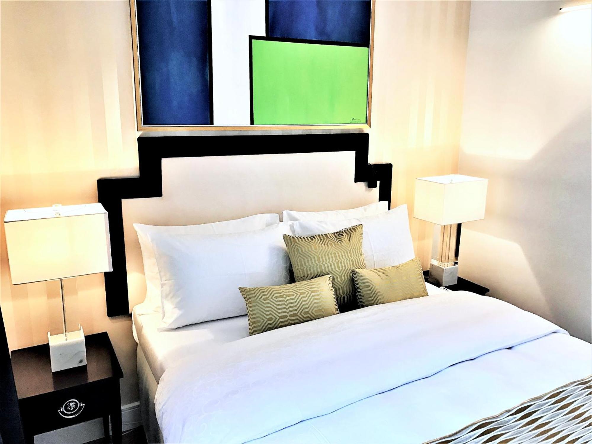 Mondrian Luxury Suites & Apartments Old Town Варшава Номер фото