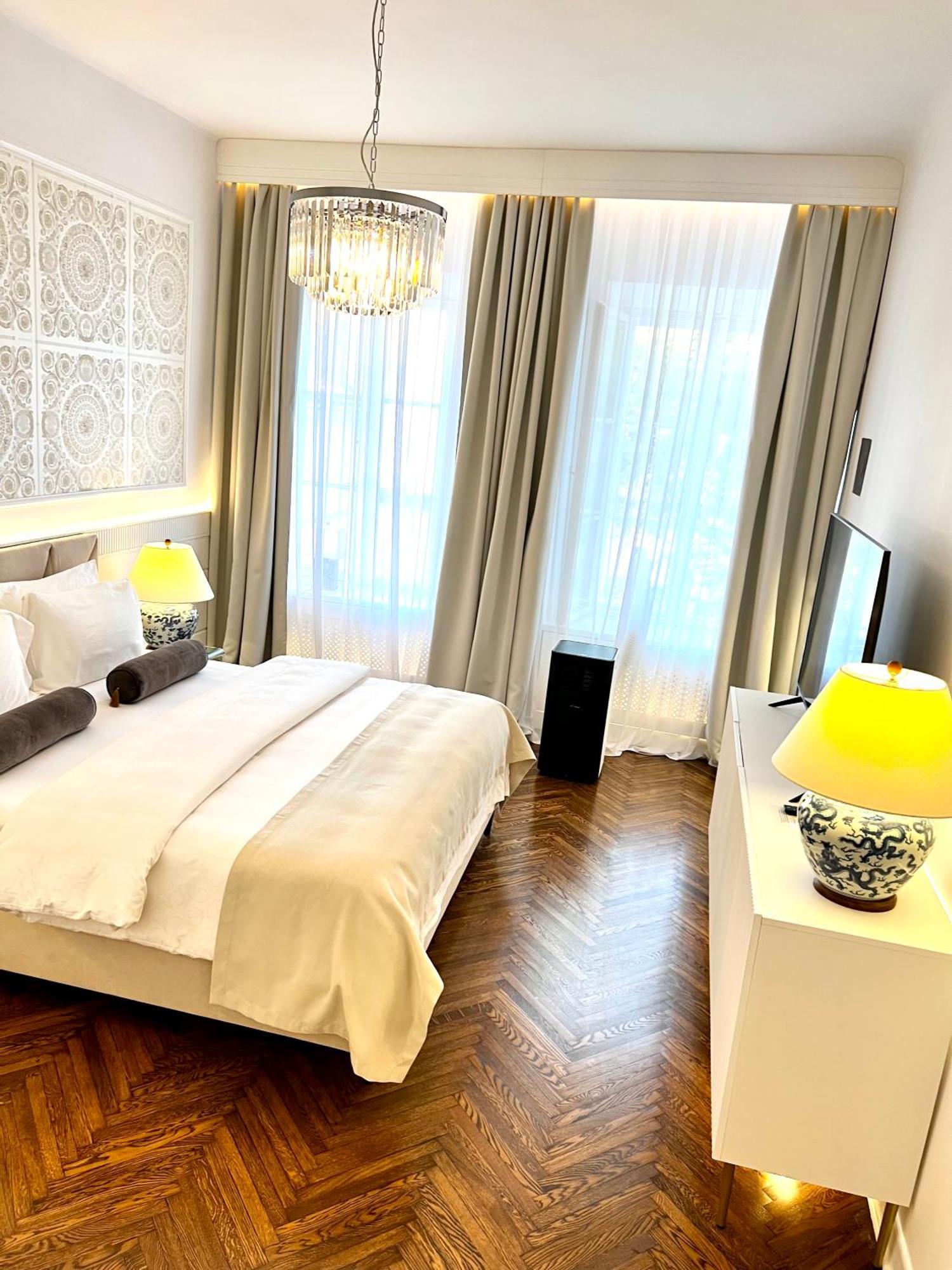 Mondrian Luxury Suites & Apartments Old Town Варшава Номер фото