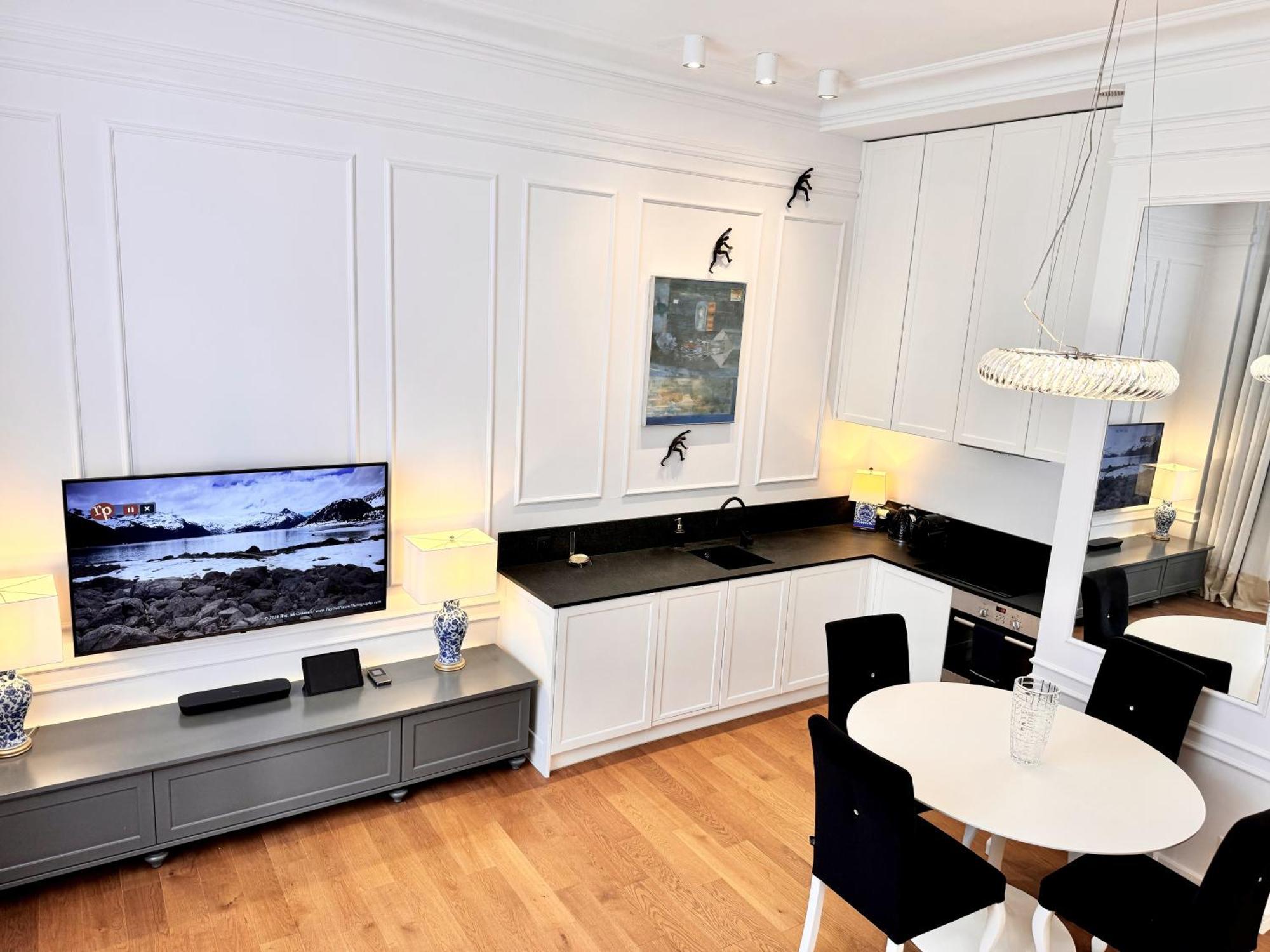 Mondrian Luxury Suites & Apartments Old Town Варшава Номер фото